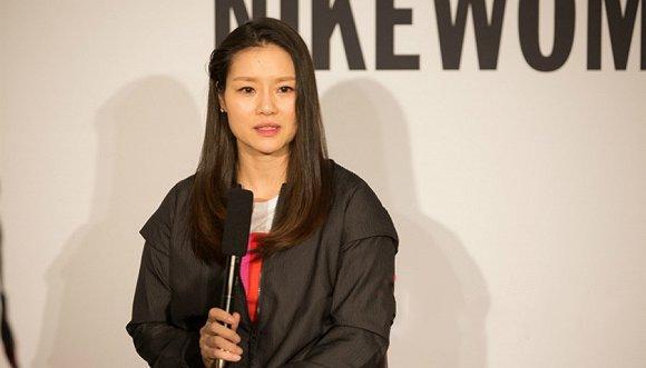 耐克牵手李娜推出个人联名系列2