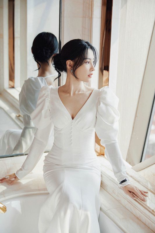 张柏芝穿白色礼服优雅亮相品牌新品发布会Thu Sep 30 2021 14:28:48 GMT+0800 (中国标准时间)